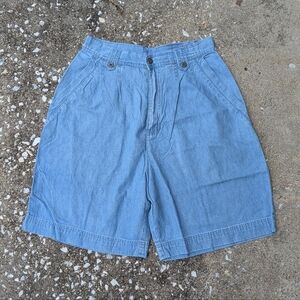 Light Wash Denim High-Waist 90s Shorts